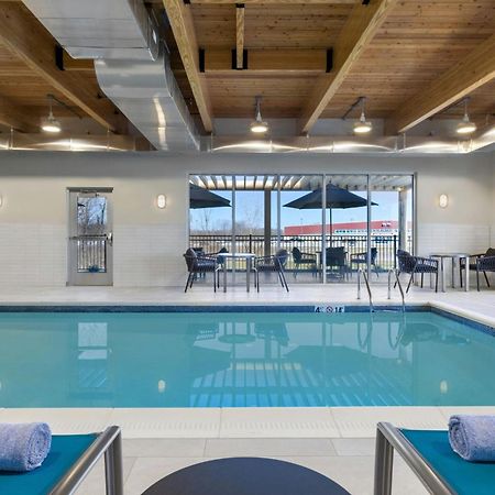 Towneplace Suites By Marriott Geneva At Spire Academy Eksteriør billede