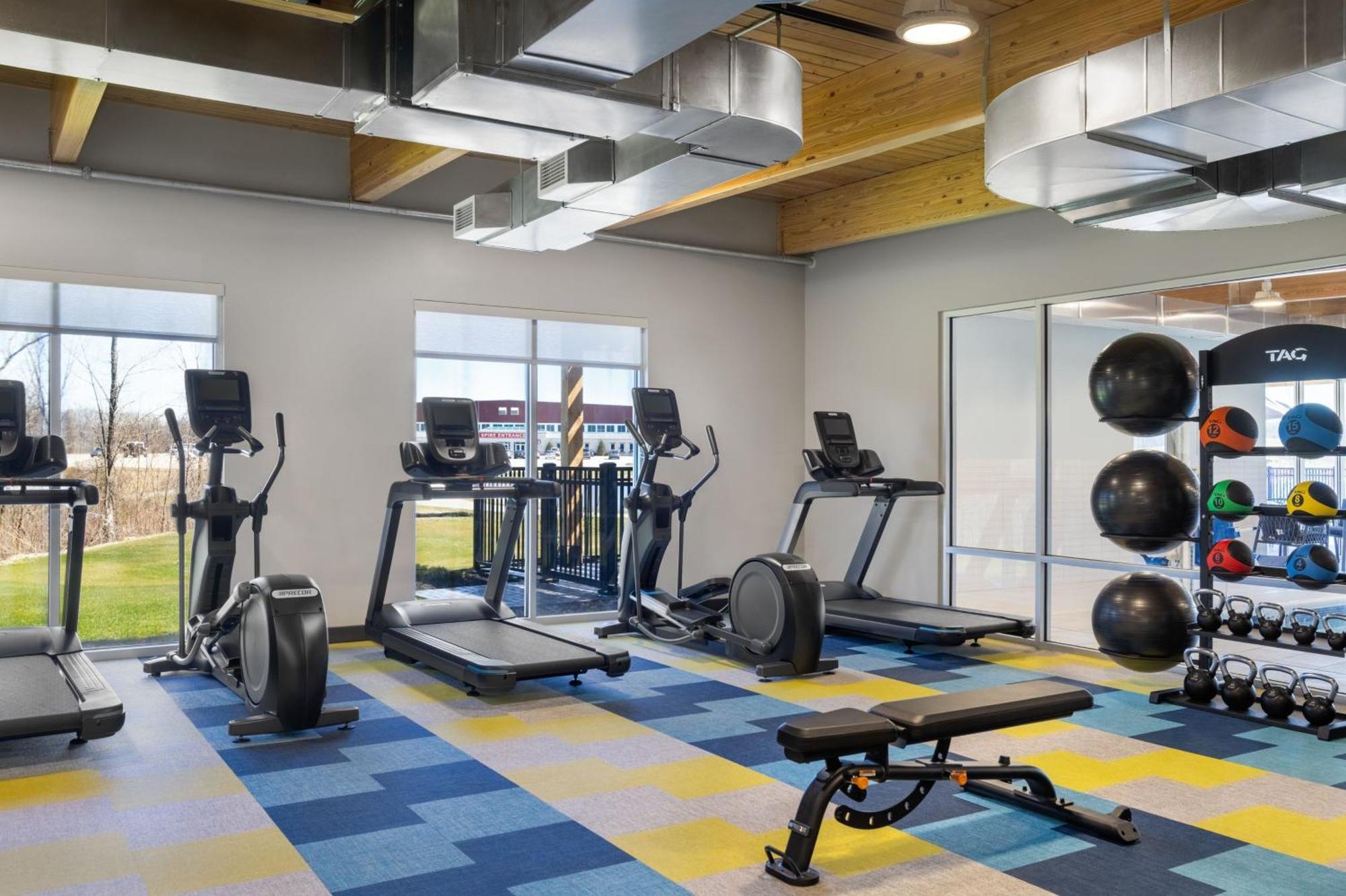 Towneplace Suites By Marriott Geneva At Spire Academy Eksteriør billede