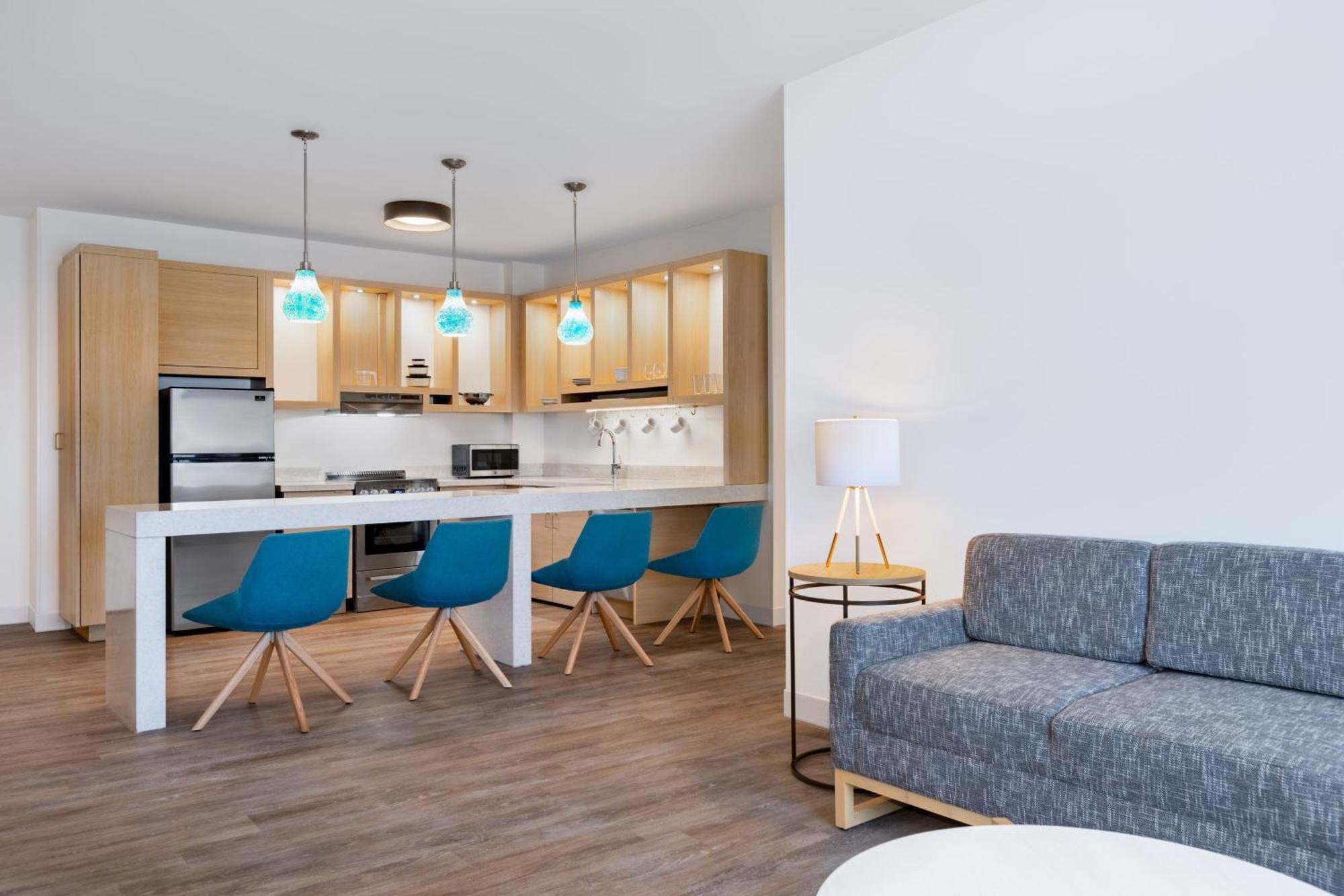 Towneplace Suites By Marriott Geneva At Spire Academy Eksteriør billede