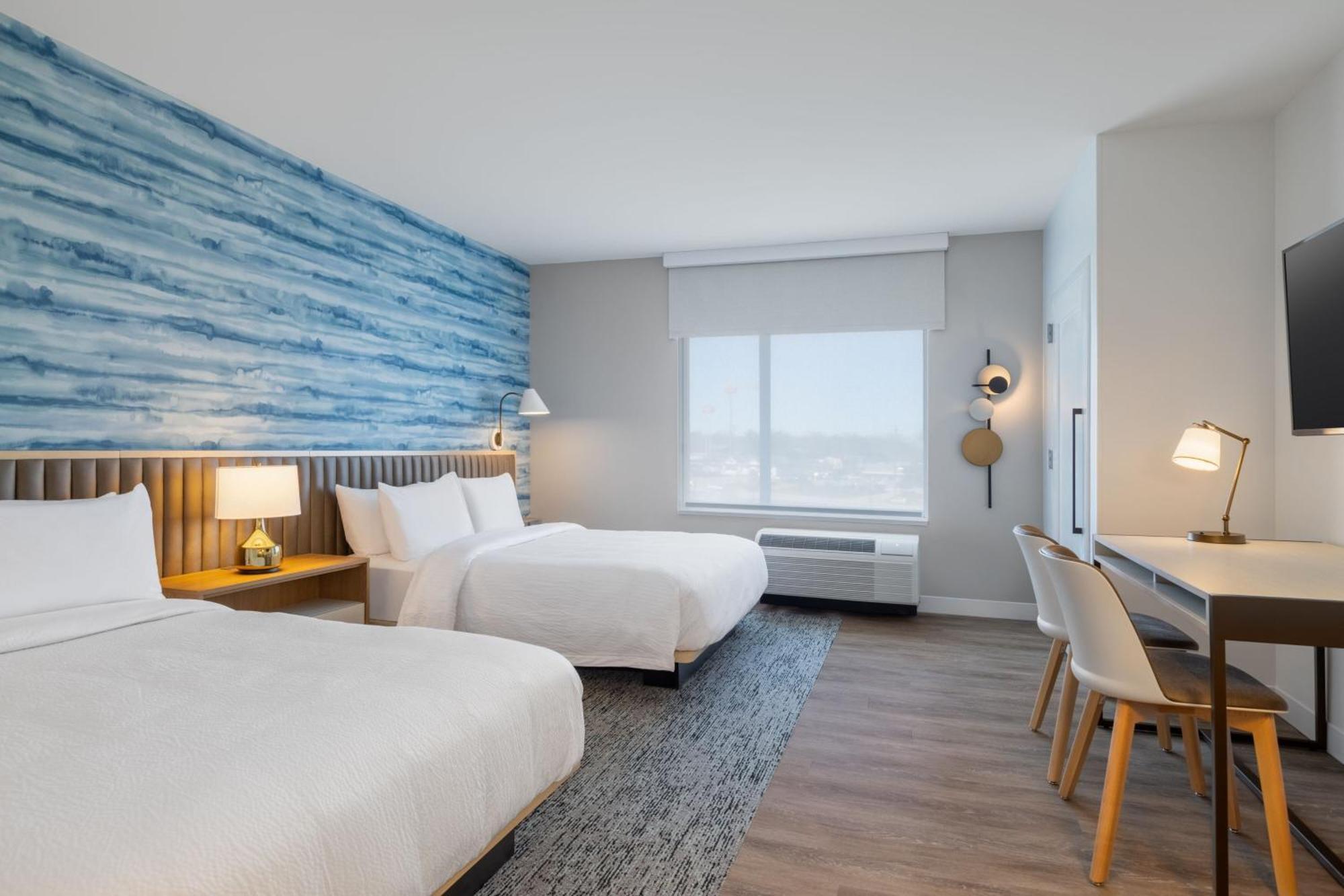 Towneplace Suites By Marriott Geneva At Spire Academy Eksteriør billede