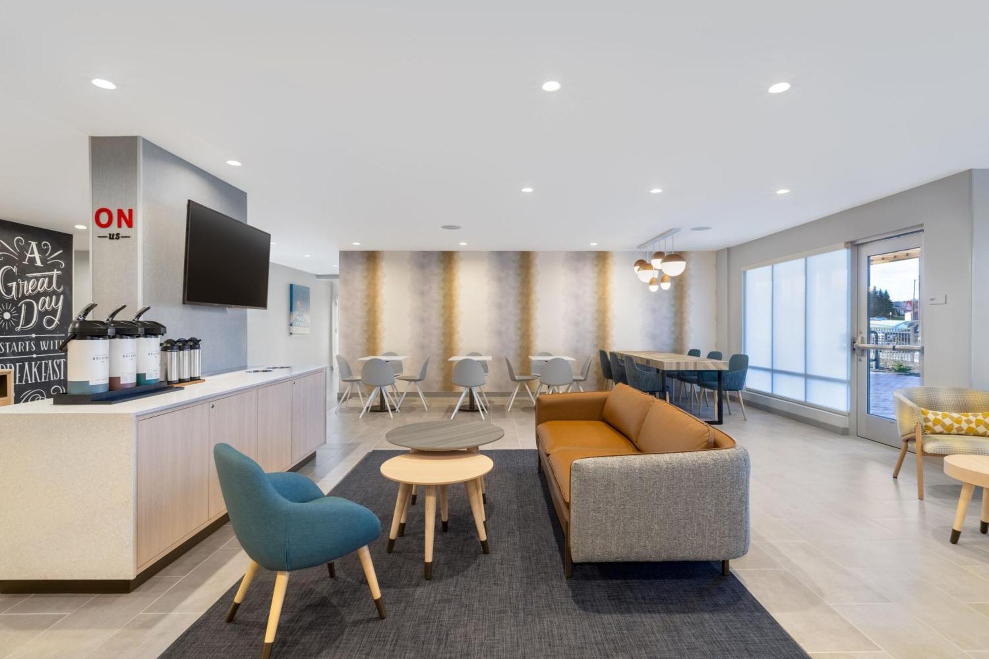 Towneplace Suites By Marriott Geneva At Spire Academy Eksteriør billede