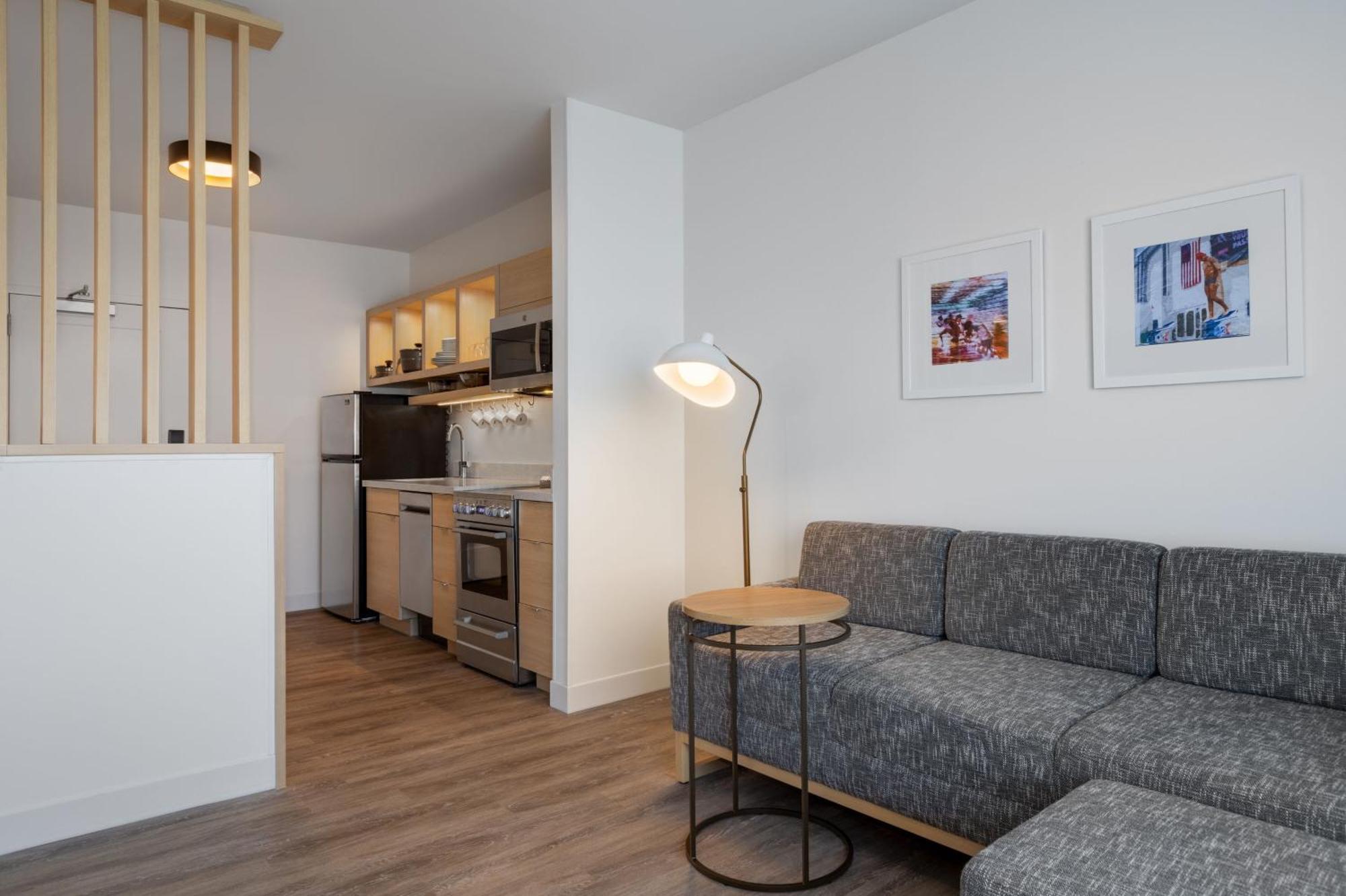 Towneplace Suites By Marriott Geneva At Spire Academy Eksteriør billede