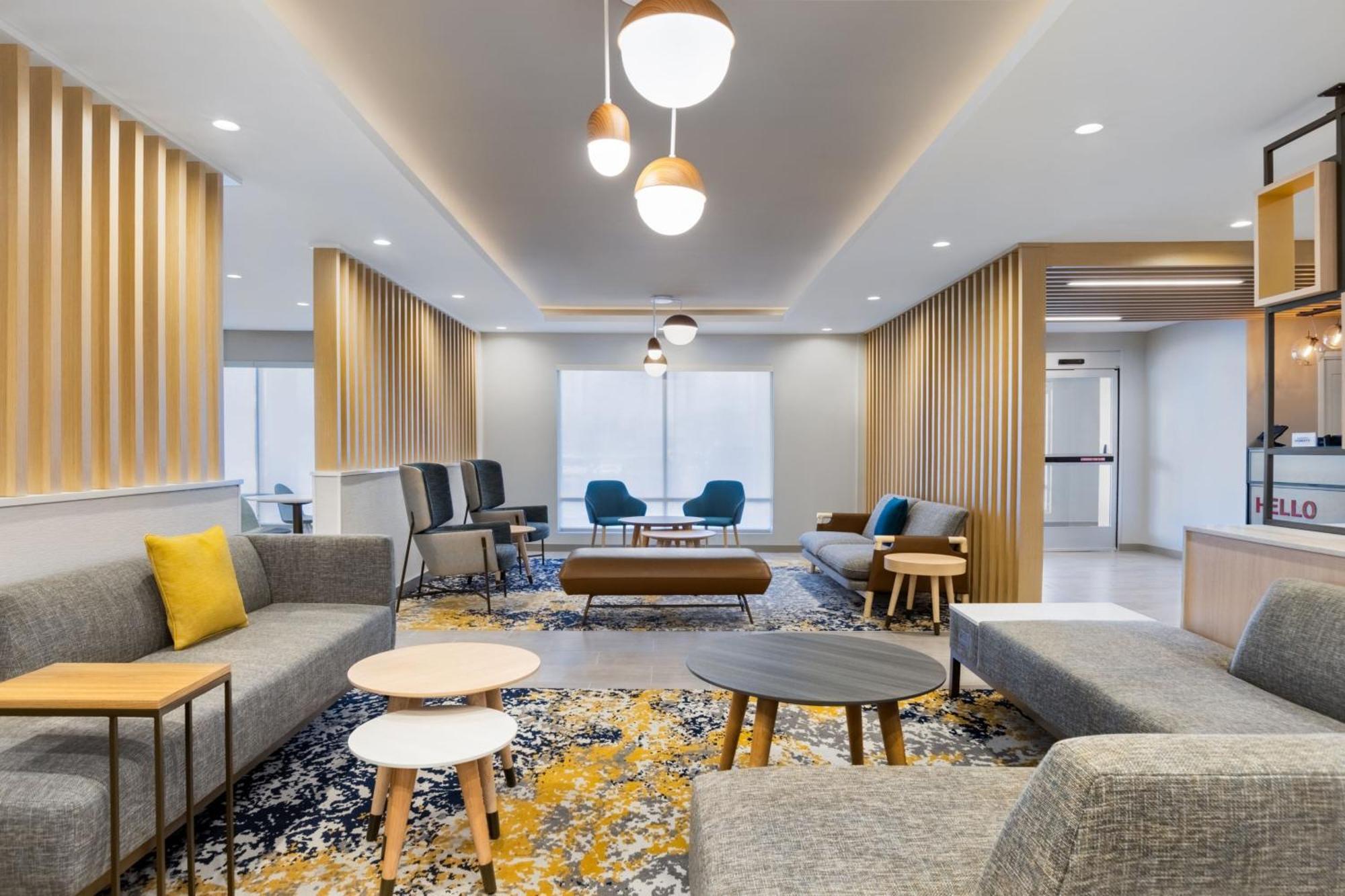 Towneplace Suites By Marriott Geneva At Spire Academy Eksteriør billede