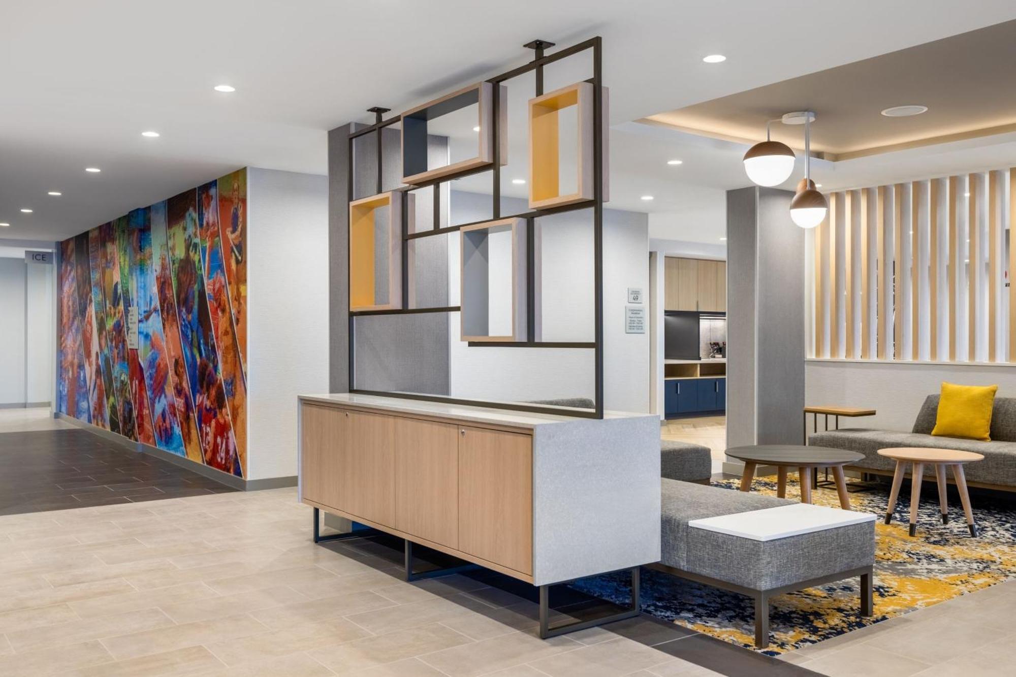 Towneplace Suites By Marriott Geneva At Spire Academy Eksteriør billede